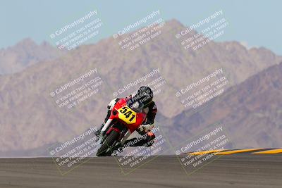 media/Oct-03-2022-Moto Forza (Mon) [[5f077a3730]]/Intermediate Group/Session 4 (Turn 9)/